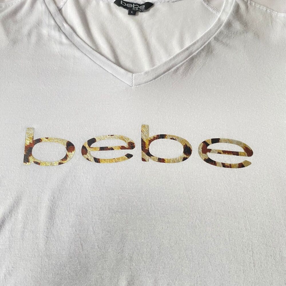 Bebe T Shirt Womens Large White Animal Print Reflective Logo Mesh Shoulders Read